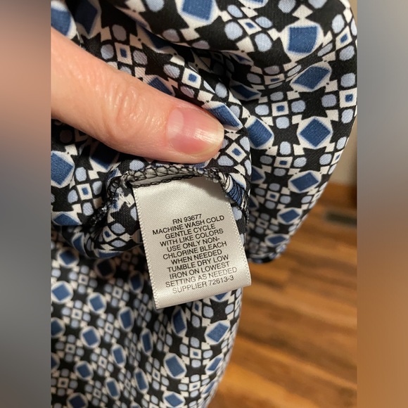 🔷 Liz Claiborne Geometric Top - Picture 5 of 6